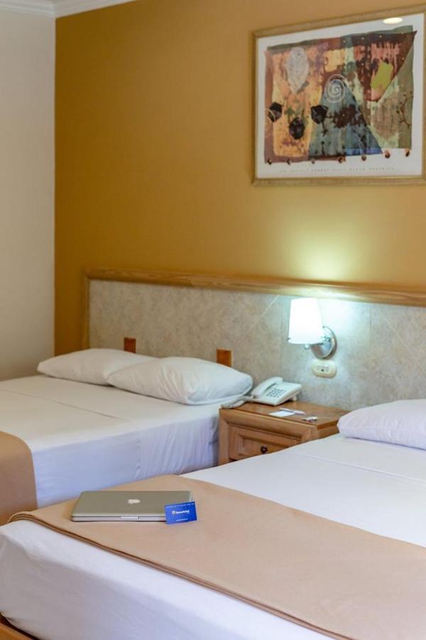 Tecnohotel Itzaes Mérida Extérieur photo